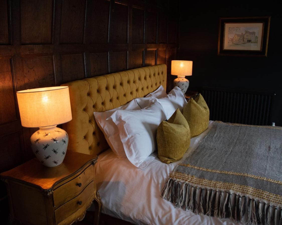 Alderton Hall Boutique B&B 什鲁斯伯里 外观 照片